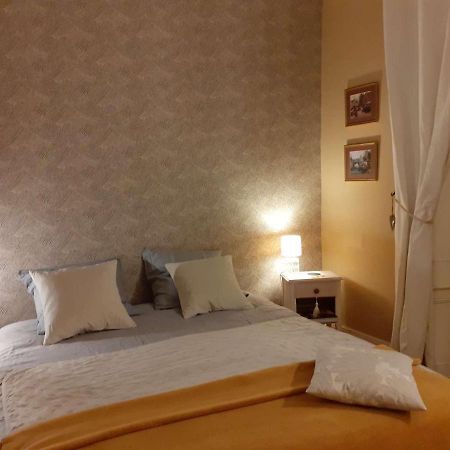 Manoir Tregont Mab Bed & Breakfast Quimper Exterior photo